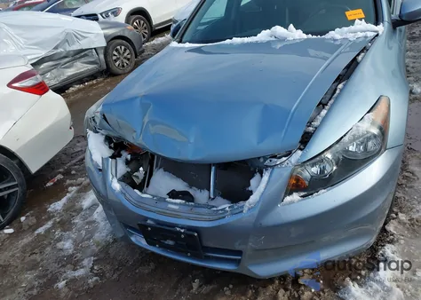2011 Honda Accord 2.4 Ex-L from USA, damaged, VIN 1HGCP2F81BA120731
